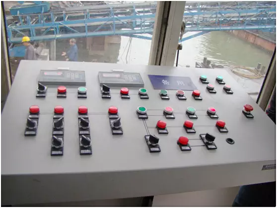 Centralized and Decentralized Control System for Weighing and Conveying3